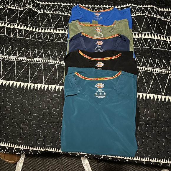 Dickies bundle scrub tops - Picture 2 of 6